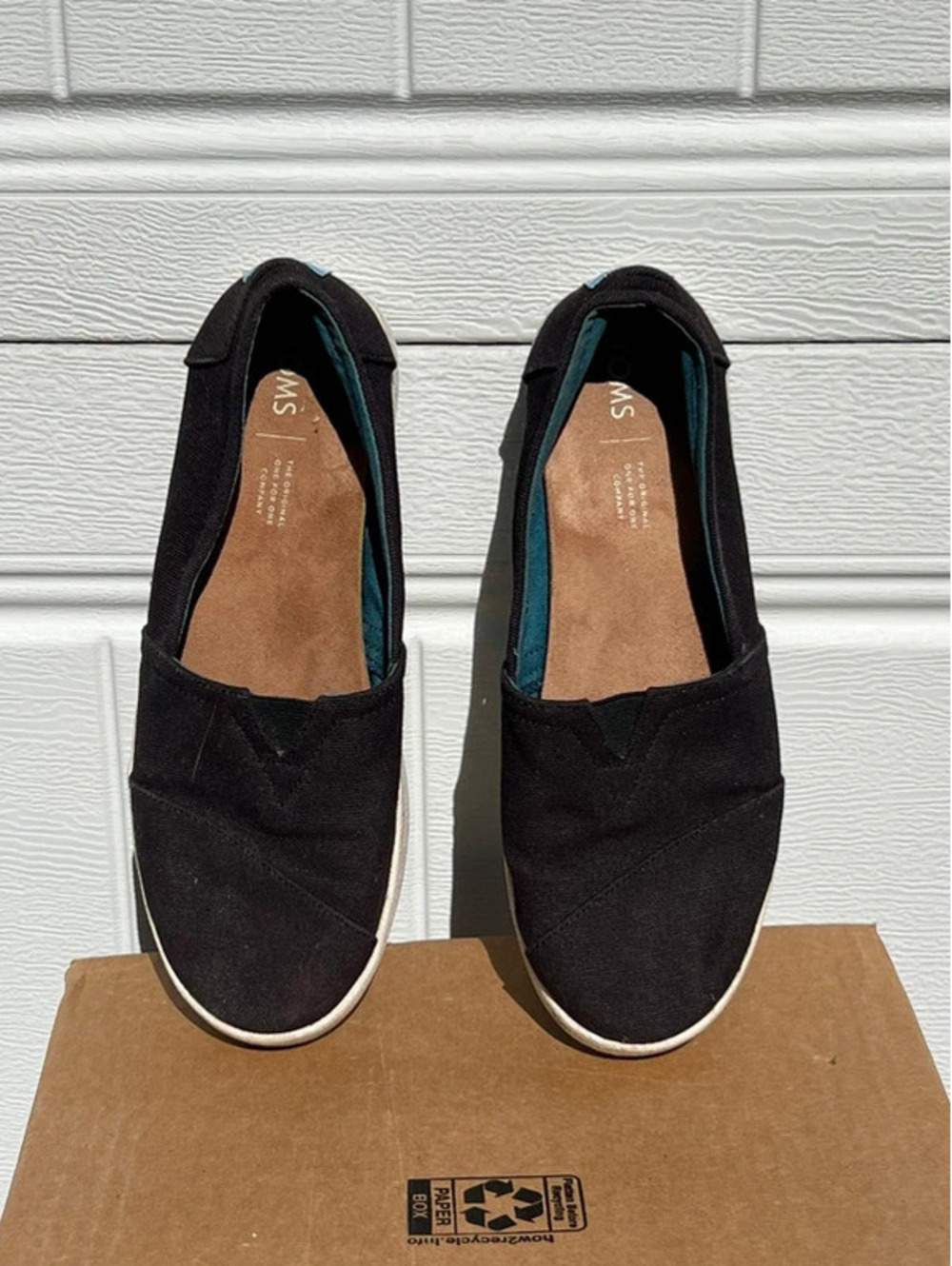 TOMS Classic Black Canvas Slip On Shoes Women’s Size 8 Casual Flats